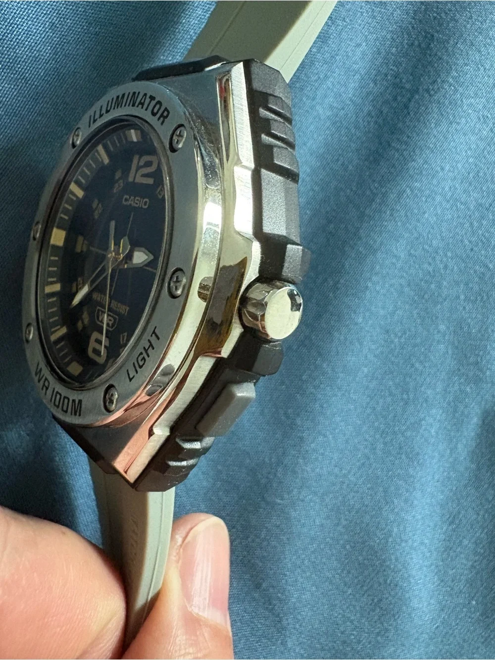 Casio Illuminator Men's Quartz Sport Watch Heavy Duty Metal Bezel Model: MWA100H
